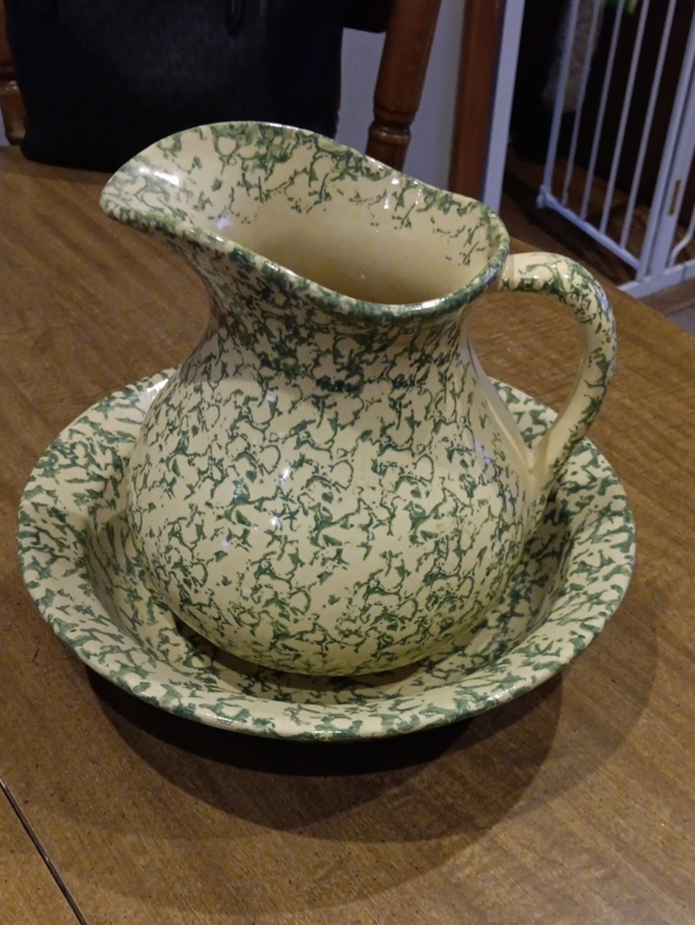 Robinson-Ransbottom Cream Pitcher and Basin with Green Spatter